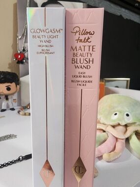 Charlotte Tilbury Glowgasm (White) & Pillow Talk (Pink) Blush Wands
